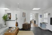 Spacious House Large Patio & Free Parking