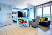 Stylish Modern Studio by ExCeL & Royal Victoria
