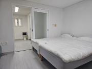 2 beds quite 1minConvience 5min from the subway