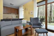 Nadmorski Apartament z Dostępem do Sauny w Jastrzębiej Górze by Noclegi Renters