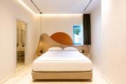 Santorini Luxury Room 3 - Beach Access, Parking and more