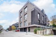 Modern Design Apartment with AC, 10