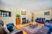 Top Llanddeiniolen