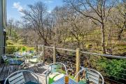 Top Llanddeiniolen