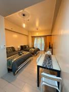 Affordable Stay Across NAIA Terminal 3 with 500mbps WIFI and free Netflix access C53D