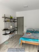 Studio nr 1 confort entry direct from parking
