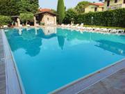 Appartamento vista lago con piscina