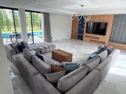 Villa de luxe, dans une résidence sécurisée, 8 mn de la plage
