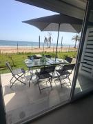 Magnifique logement pied dans leau avec piscine