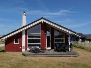 Retreat in Grobenbrode with Fireplace