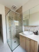 Top Wyndham Vale