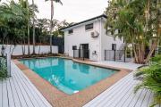 Top Jindalee