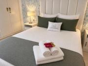 CoCoHomes Close to the beach Private Parking