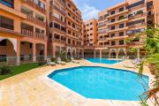Modern Spacious Appartment with Pool