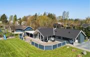 Four-Bedroom Holiday Home In Vaggerlose