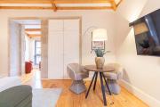 Flores Boutique Studio by LovelyStay