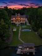 Ultimate LKA Retreat Boatdock Heated Pool Hottub