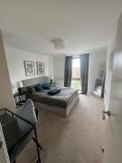 Comfortable modern 2 bed in Wembley!