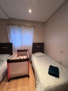 Appartement neuf & moderne avec clim, piscine & balcon,Proche Jemaa el-Fna & Guéliz