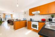 Top Paralimni
