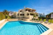 Sunny Vilamoura Golf Villa with Private Pool