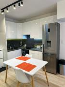 Ivy Studio with Balcony & Private Parking near Krakow Old Town