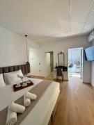 Top Skiathos Town