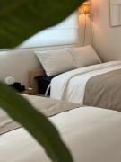 "Newly Opened" Sinnonhyeon Station 5minutes, Gangnam Plastic Surgery, Severance Hospital, COEX, airport bus 5minutes, Hongdae 30minutes, Itaewon 15minutes, 명동 30minutes