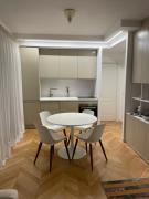 Max apartment