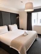 The Popinjay Hotel