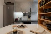 1BR Brand New Suite, Private Parking, Near Metro