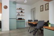 Panoramic Apartment Direct Metro Access