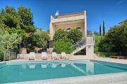 Villa Provencal - Beachfront Villa with Infinity Pool