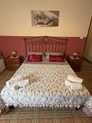 Leas Sweet Homes Ruby