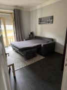 Leo, apartment