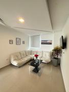Comfortable 7th floor with park views