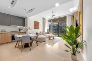 Waves - Chic 2BR Haven in Dubai Marina Living