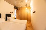 Lisbon Local Life Ourique, 2 Bdr Apt with AC
