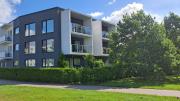 Modern and Peaceful Seafront apartment - Wifi, Free Parking