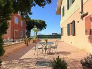 C018 - Camerano, trilocale con giardino e parcheggio
