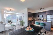Skyline Condo with Balcony CN Tower Views & Wi-Fi
