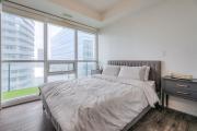 Skyline Condo with Balcony CN Tower Views & Wi-Fi