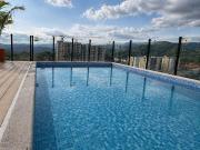 Apartamento amoblado y de lujo en Chinchiná, con piscina y jacuzzi