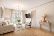 Eiffel Tower - Premium apartment for 6 with lift