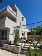 Supetar Cypress House - near the beach
