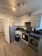 Stylish 2Double Bed Reading Flat, Near Prospect Park & Town Centre