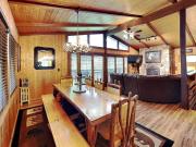 Top Chalet Village
