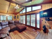 Top Chalet Village