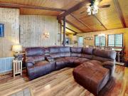 Top Chalet Village