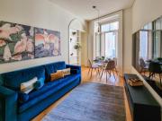Inspiring City Center 1 BR Apartment with a View